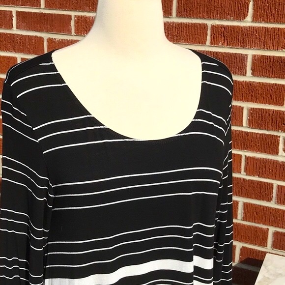 Max Studio Top - Picture 2 of 11